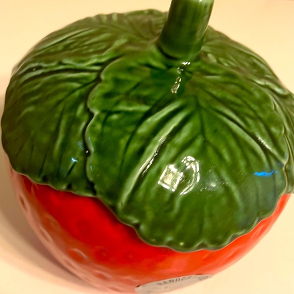 Strawberry 🍓 Kitchen Accessories | Jar w/ Lid & 3-section Toppings Serving Dish - Picture 10 of 12